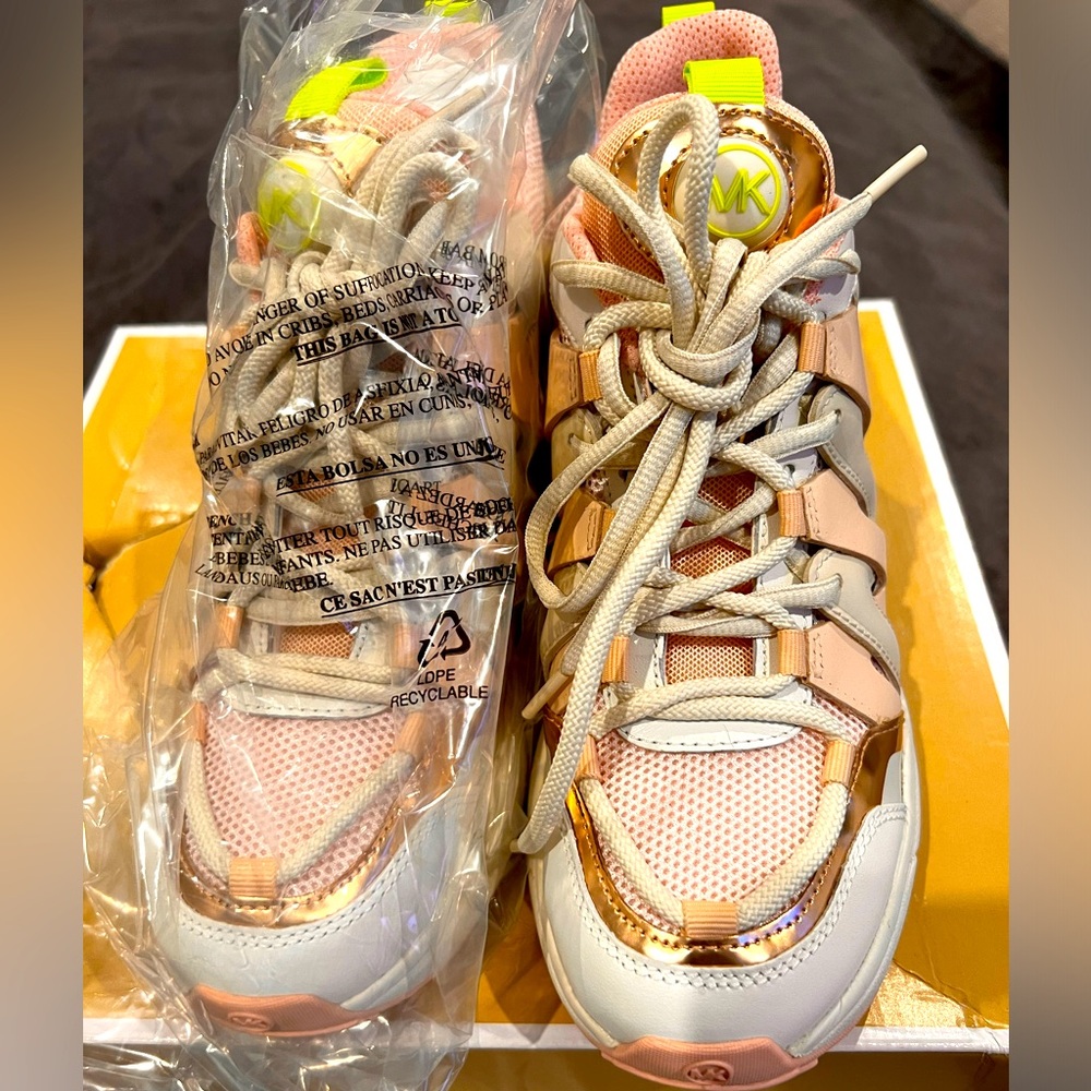 Brand New Michael Kors Sneakers U.S. 7.5
